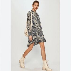 Scotch & Soda long sleeved V neck dress